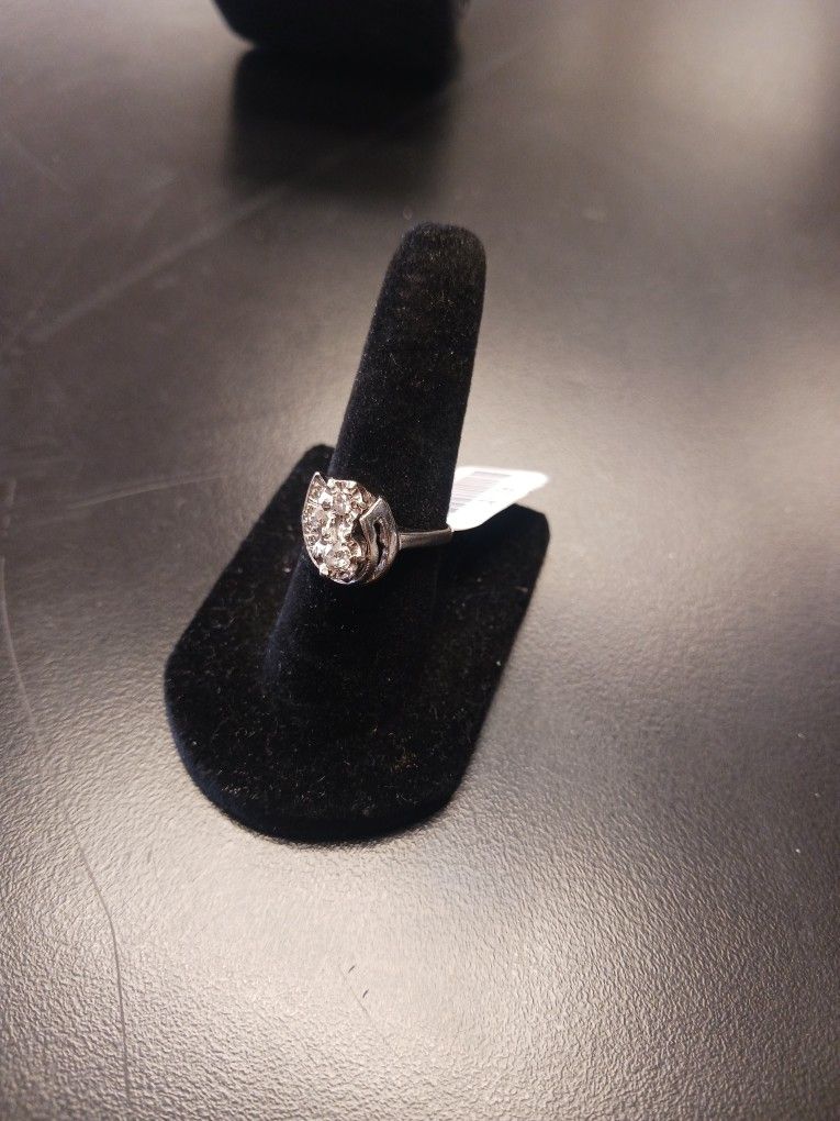 14k White Gold 3.8g Ring Size 6