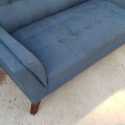 Free Couches  In Good Conditions  