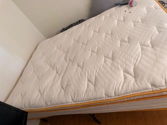 Full size mattress