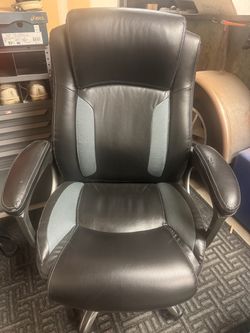 Desk chair good condition