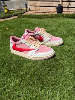 Nike Air Jordan 1 Low x Travis Scott Pink