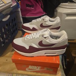 Air Max 87 Stranger Things 