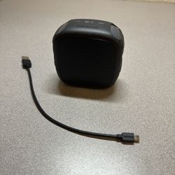 Blackweb RGD A013 Bluetooth Speaker