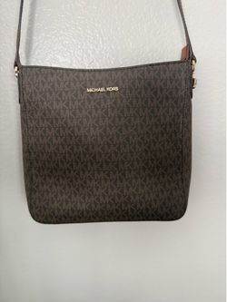 Michael Kors Jet Set Messenger Bag