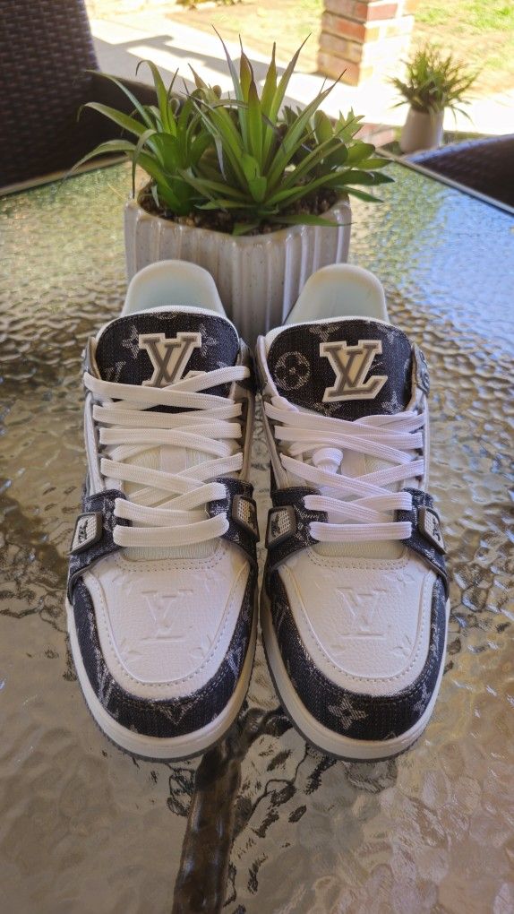 LV Trainer Size 9