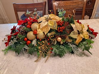 Christmas Table Arrangement