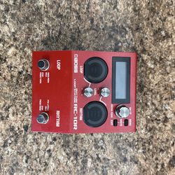 Music gear pedals boss rc-10r