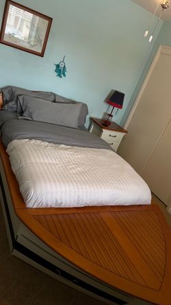 Pottery Barn Kids Speedboat Bed Set