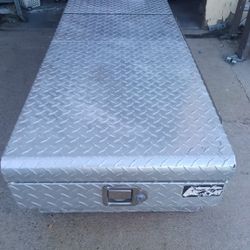 Small Truckbed Double Lid Toolbox Diamond Plate