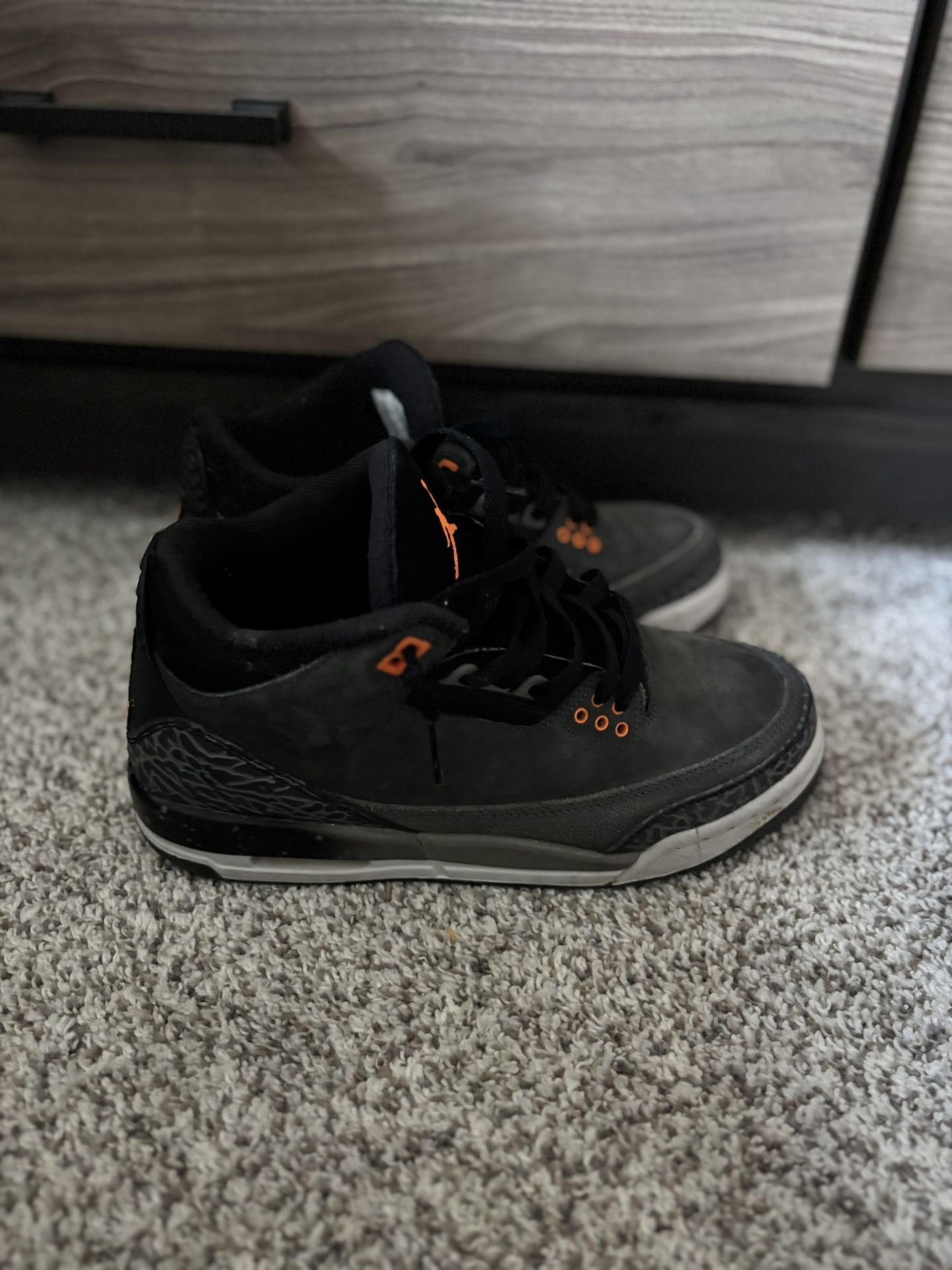 Jordan 3 “Fear 2023” (Size 6.5 Grade School)
