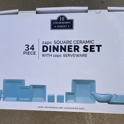 New in Box 34 Piece Set Dinnerware and Serveware 