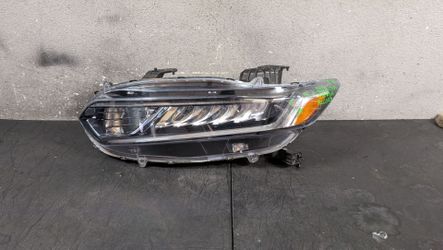 2018-2019-2020 HONDA ACCORD LEFT HEADLIGHT OEM USED #11405