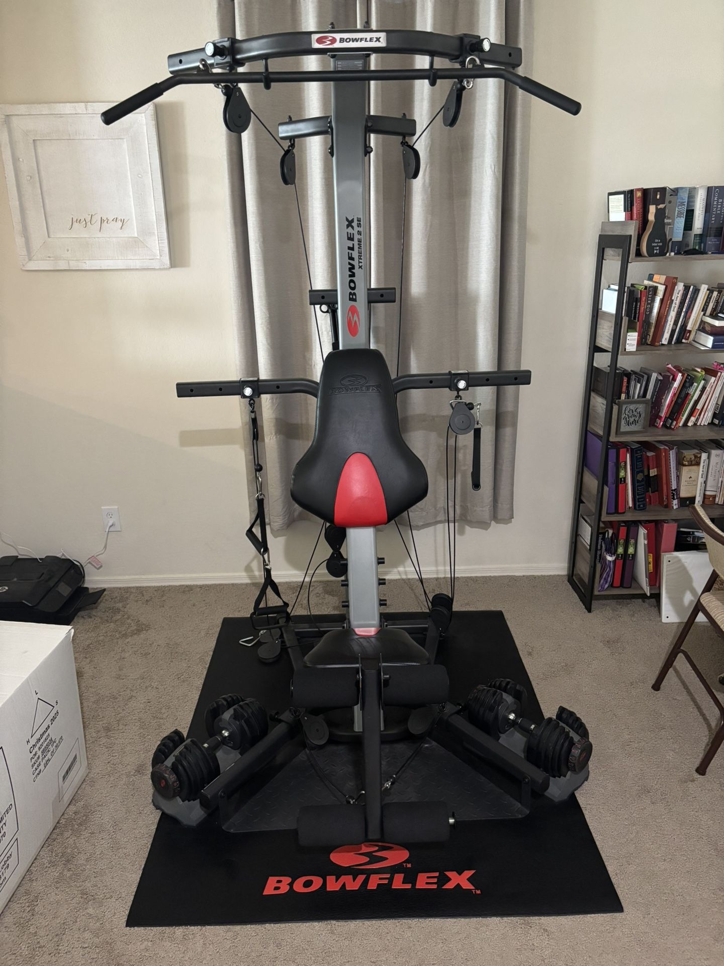 BowFlex W/ Adjustable Dumbbells