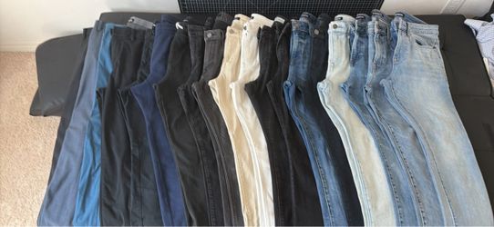 Men Express Jeans, slacks, chinos, and sweats. Size 32
