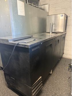 Used True TDD-4CT kegerator beer dispenser