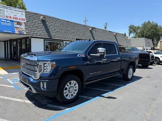 2021 GMC Sierra 2500HD Denali 6.6 Duramax Diesel 4x4 W/ Sunroof