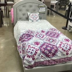 Gaby Twin Platform Bed