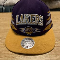 NEW LAKERS HAT - Adjustable