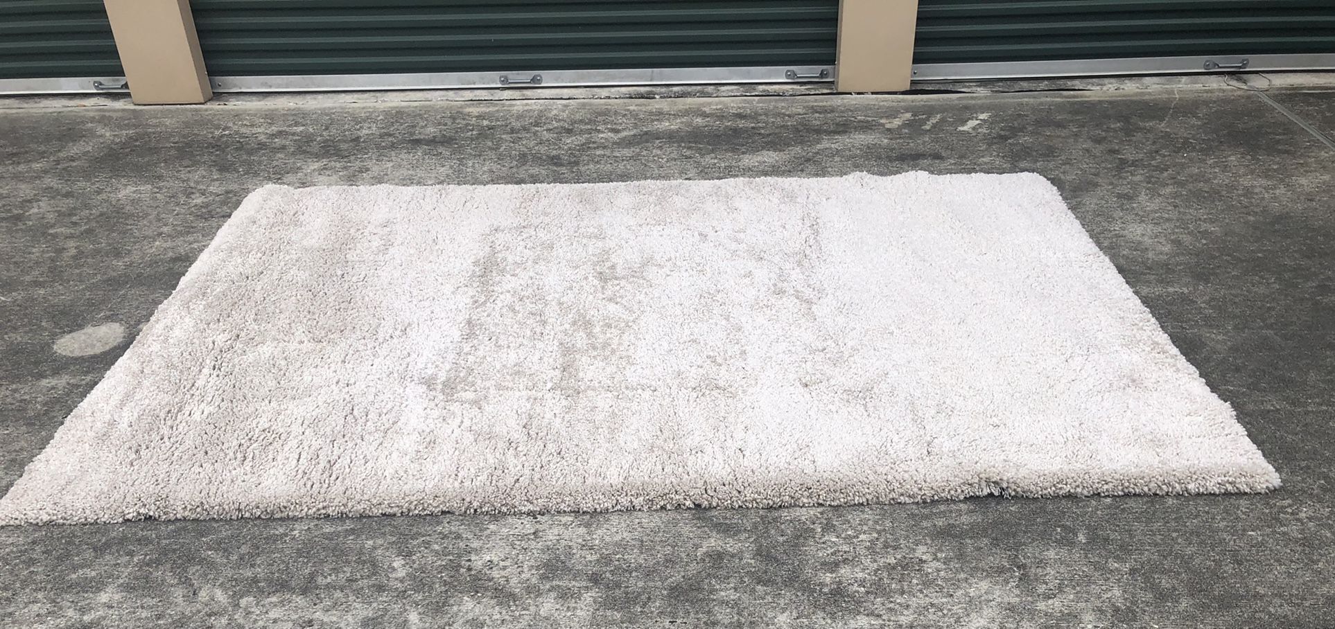 Crate & Barrel Memphis II Stone Shag Rug