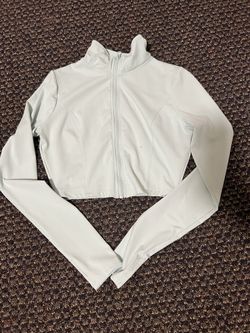 Cropped Workout Sweater 