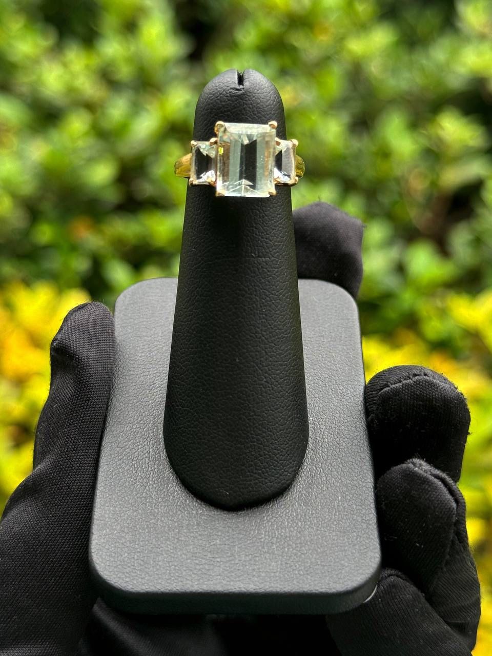 14k solid yellow gold ring CZ stones 8 CTW size 4.5