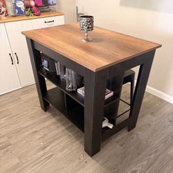 Bar Table W/Stools 