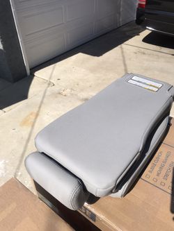 Brand new gray leather Toyota Sienna jump seat (second row middle seat ...