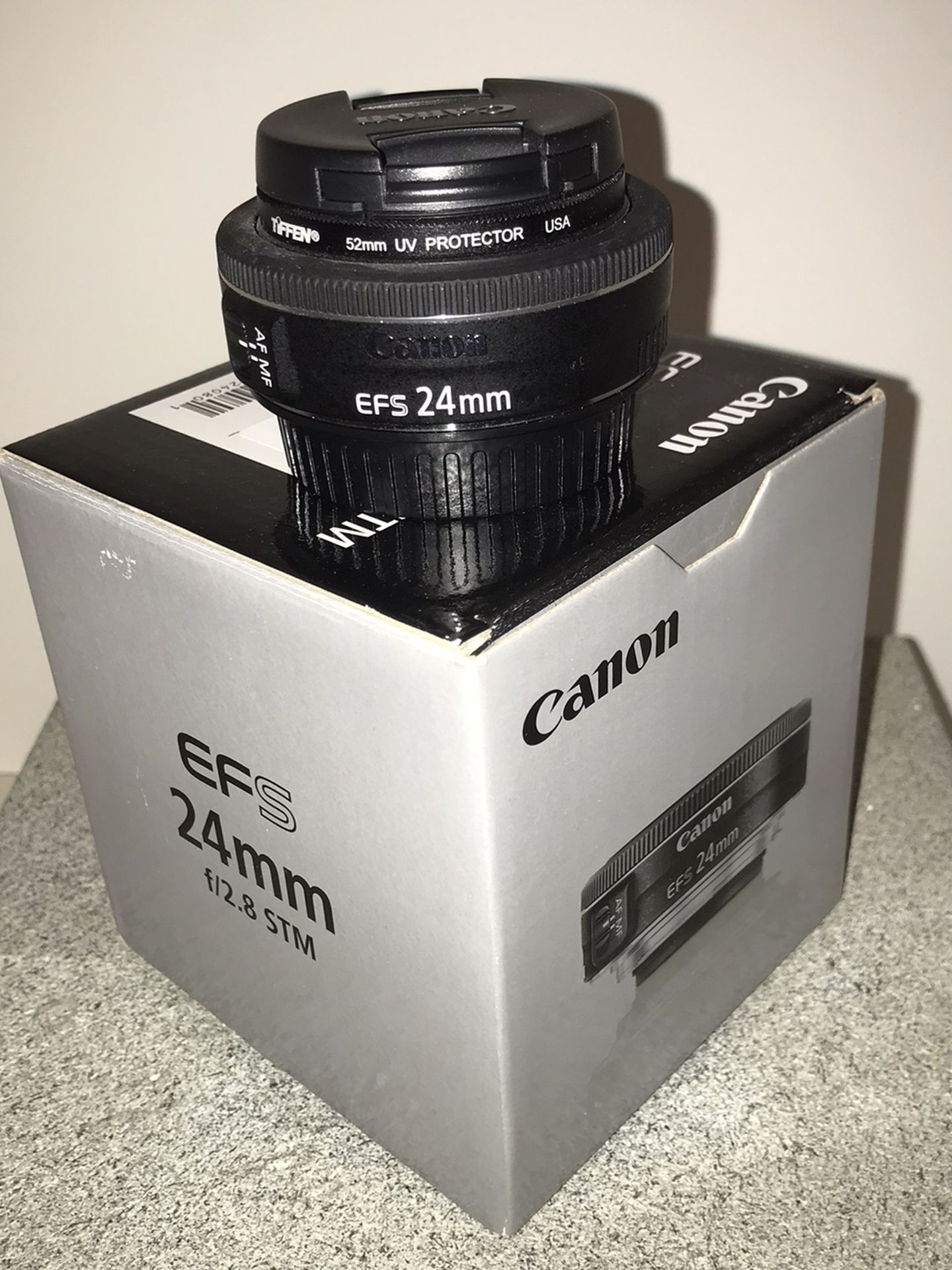 Canon 24 mm f/2.8