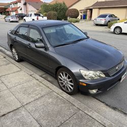 2001 Lexus IS