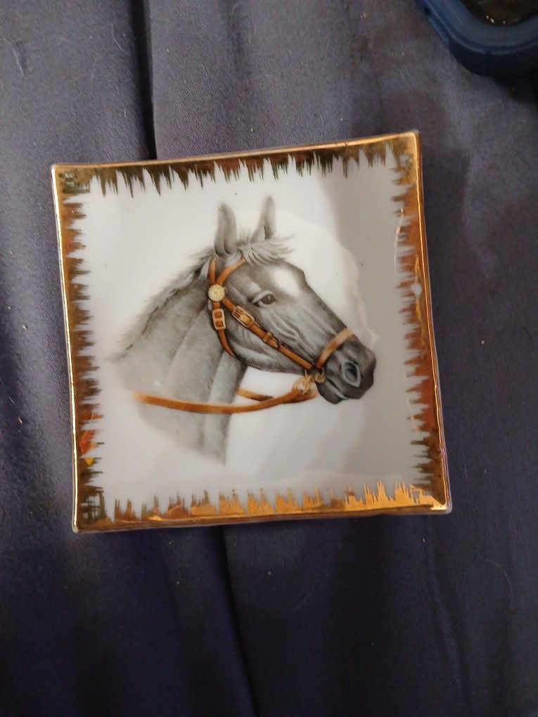 Glass Mini Plate With A Beauty Horses
