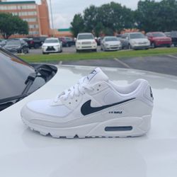 Brand New And Original Women Nike Air Max's 90" Sneakers Sizes 8