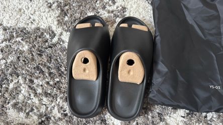 Yeezy slides YS-01 Black