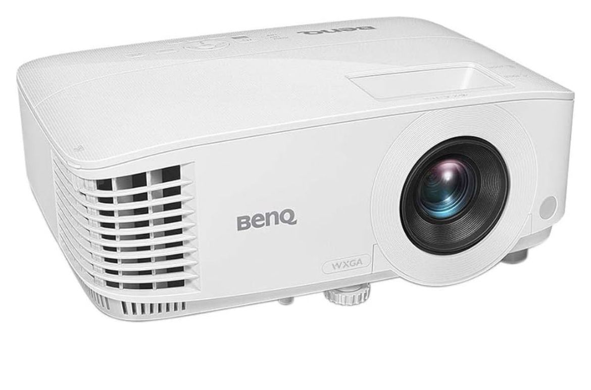 HD Home Theater Projector - Bright Image, Great for Movies 