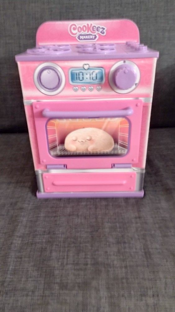 Cute Bunny Cookeez Makery Toy