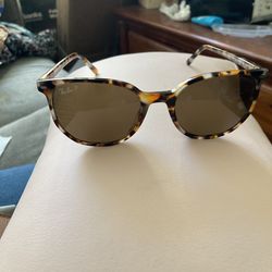 Ray-Ban RB2187 Elliot sunglasses with tortoise shell frame