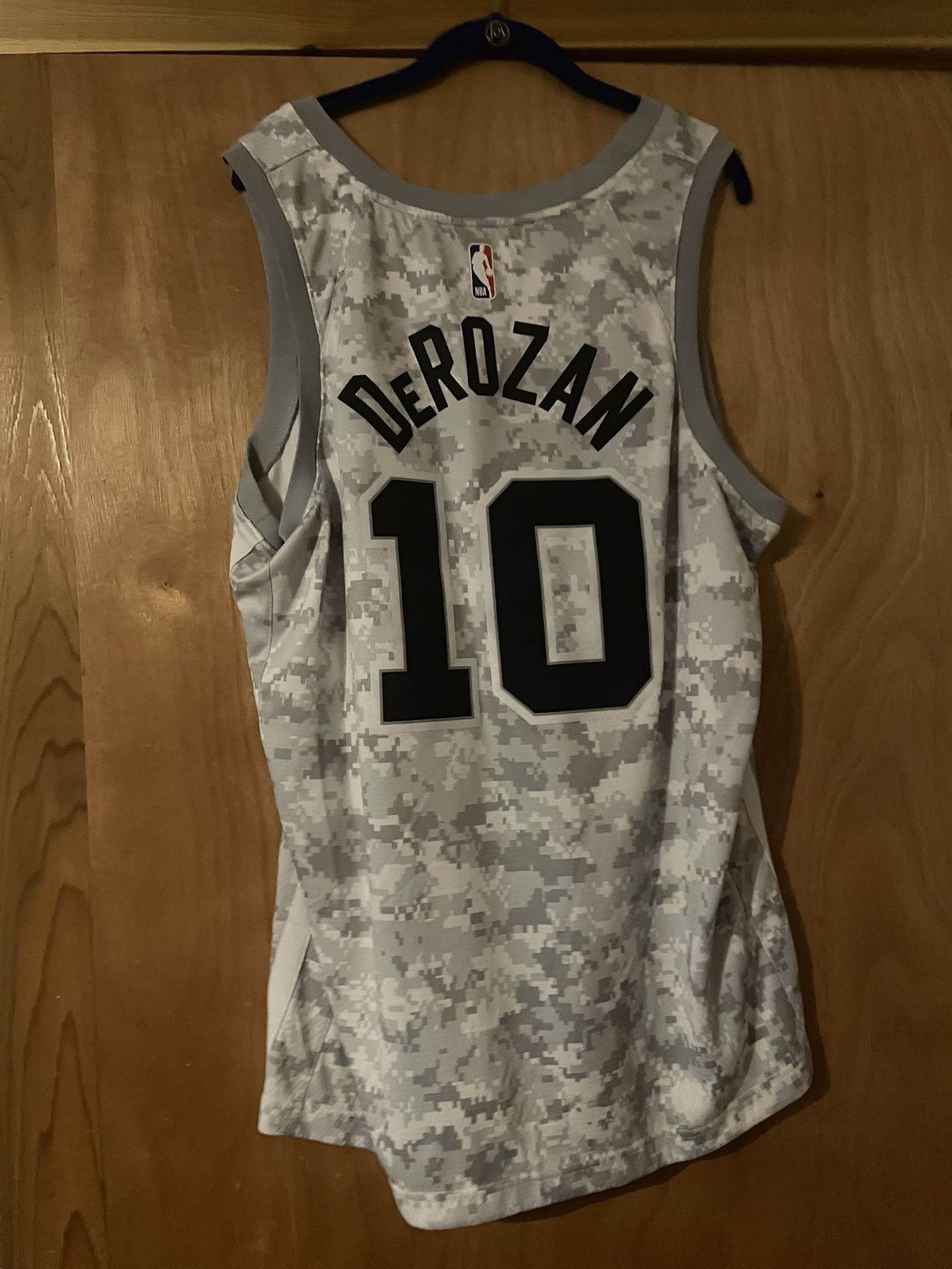 Philadelphia 76Ers Basketball Jersey Size 44-S 48-M 50-L #1 HARDEN Swingman  Icon Edition Jersey for Sale in Jacksonville, FL - OfferUp