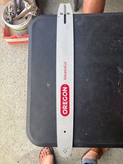 Oregon 12- inch chainsaw bar OK new