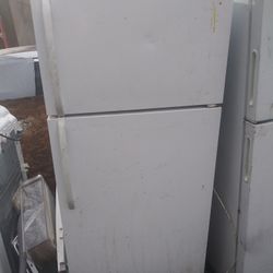 Frigidaire Refrigerator 