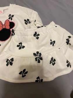 Minnie Mouse outfit