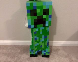 Minecraft Creeper Mini Fridge – 12 Can 8L Portable Cooler with LED Lights, AC/DC Power & Removable Shelves for Gaming Rooms, Dorms & Offices