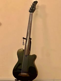 Marcus Miller Sire GB5 5 string Fretless