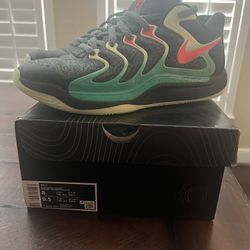 Nike KD17 Basketball Shoes - Men’s Size 8