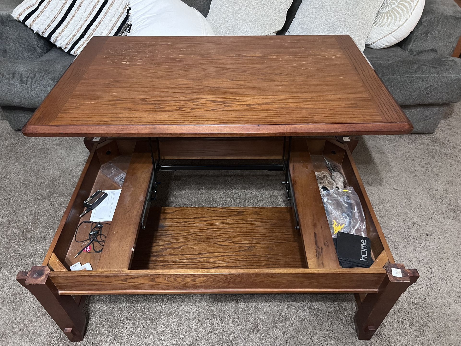 Lift Top Coffee Table And Two Matching  Side Tables 