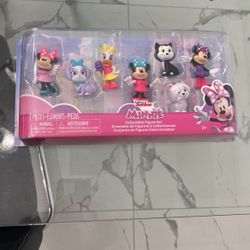 Minnie Collectible Figure Set
