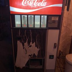 Coca-Cola vending machine, early 70s