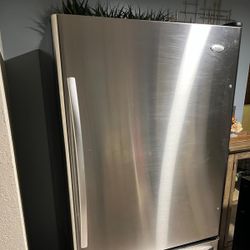 Whirlpool Refrigerator 