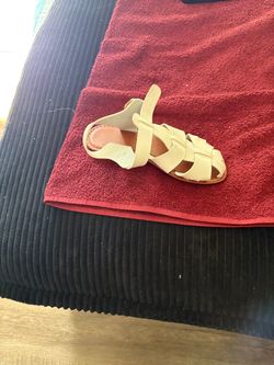 New white sandles