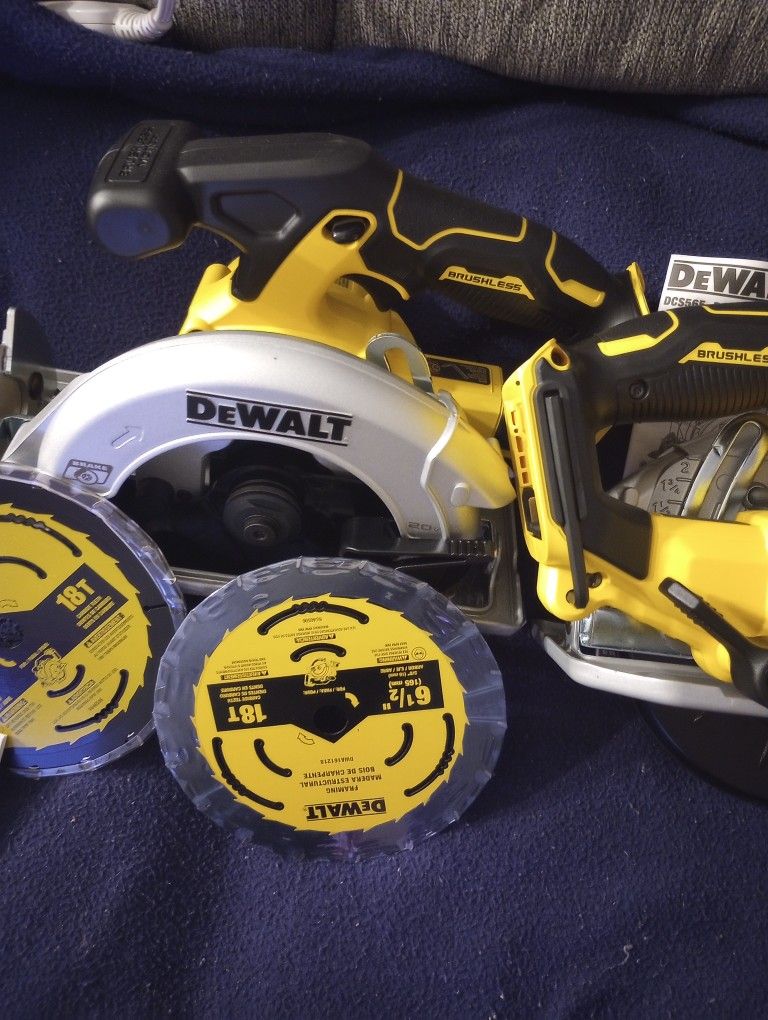 DeWalt Six And A Half Inch Brushless Circular Saw