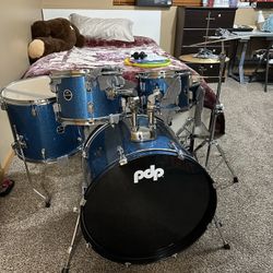 PDP by DW Encore Complete 5-Piece Drum Set With Chrome Hardware and Cymbals Azure Blue