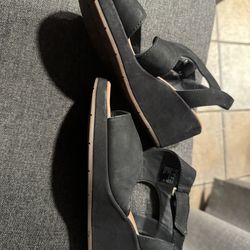 Wedges Unstructured by Clark’s